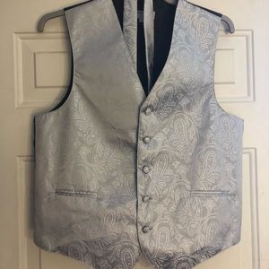 Men’s Formal 2-Piece Vest and Tie Set, Small Silver Paisley